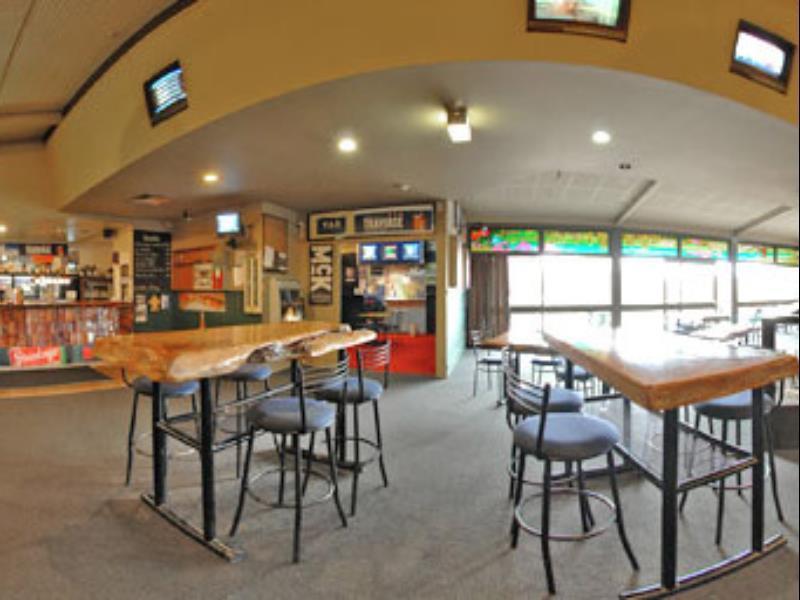Equestrian Hotel Christchurch Exterior photo
