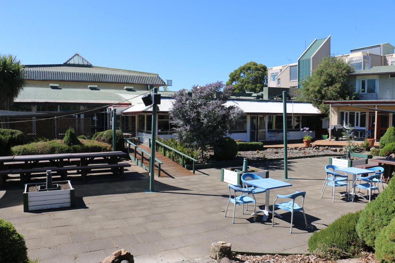 Equestrian Hotel Christchurch Exterior photo